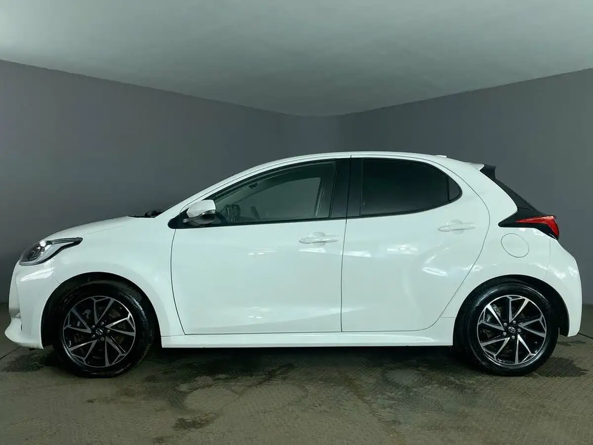 2023-toyota-yaris-15-vvt-i-design-big-4