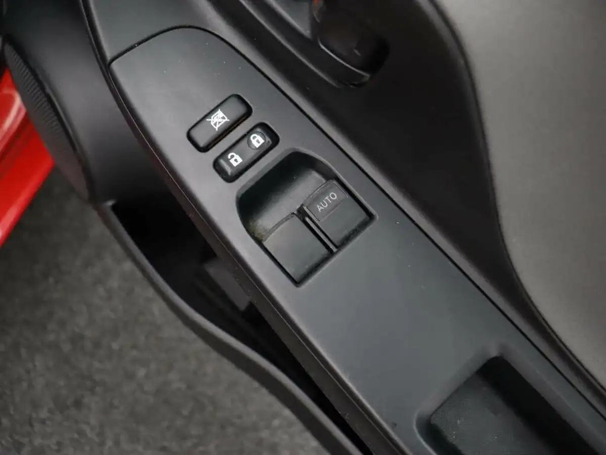 2019-toyota-yaris-15-vvt-i-active-big-22