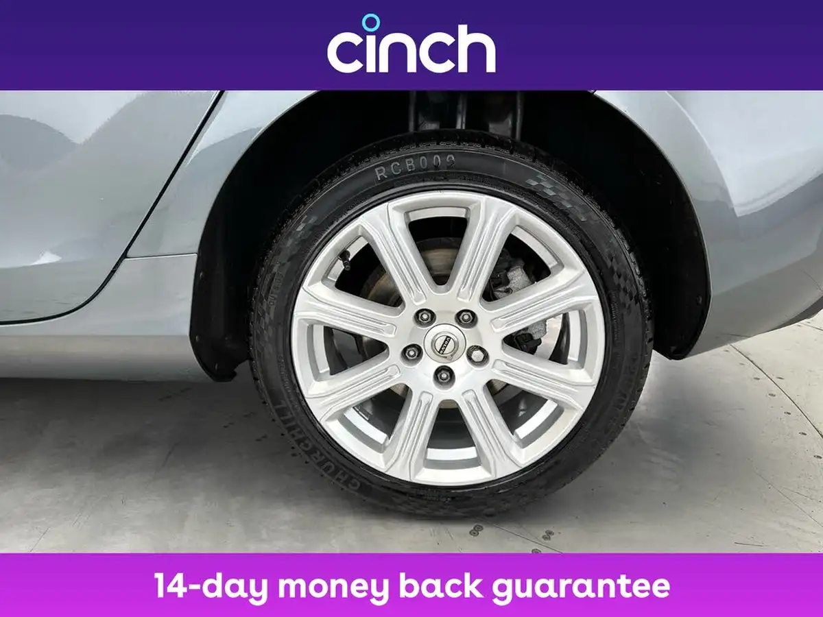 2018-volvo-v40-20-t3-inscription-big-24