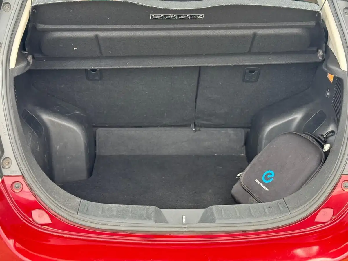 2014-nissan-leaf-e-acenta-big-47