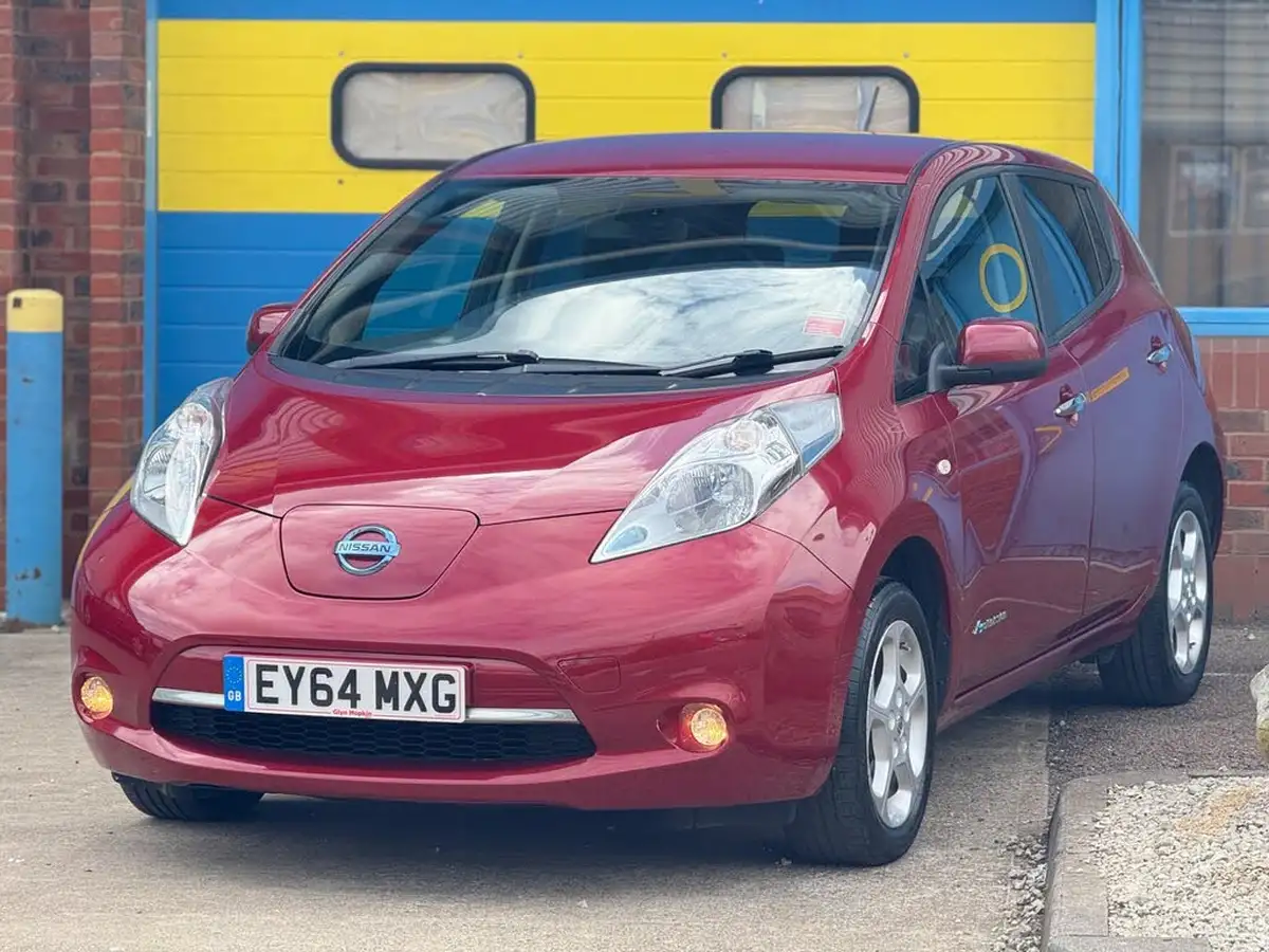 2014-nissan-leaf-e-acenta-big-23
