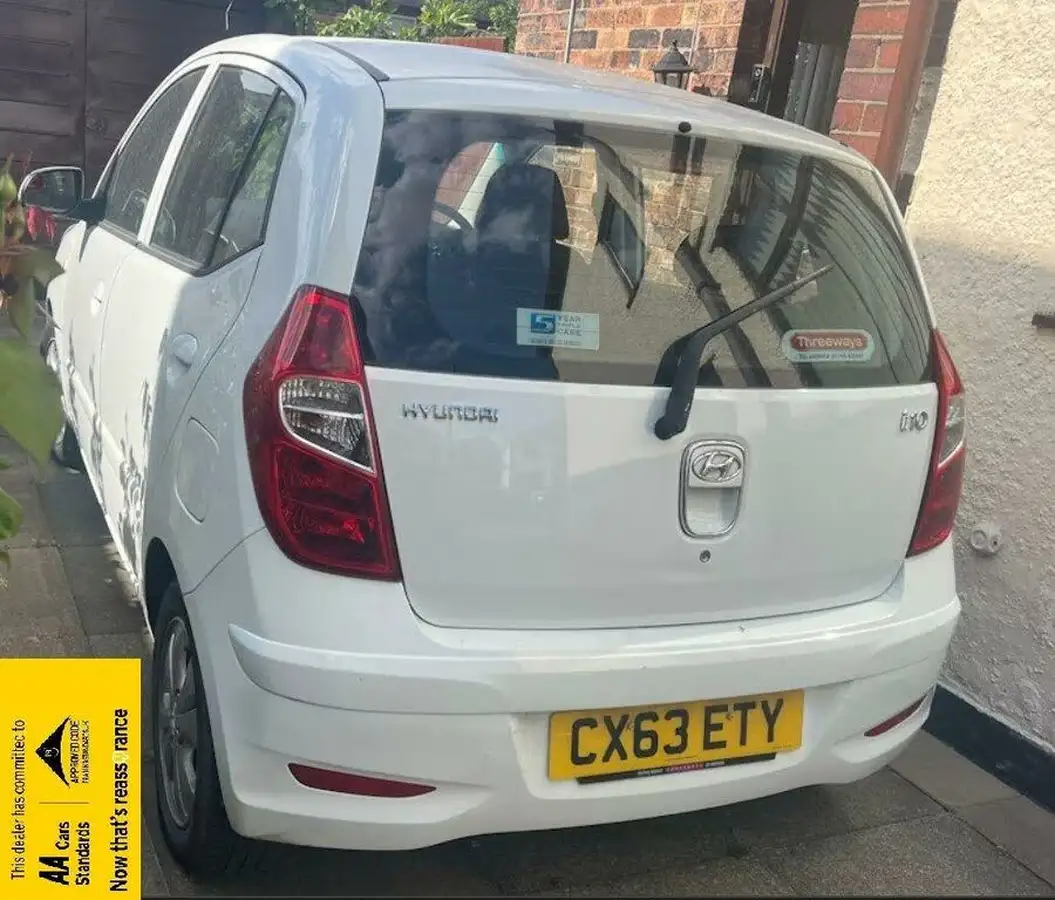 2013-hyundai-i10-12-active-auto-big-2