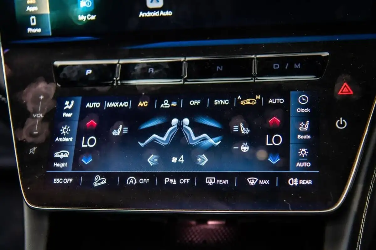 2022-maserati-grecale-20-modena-big-31