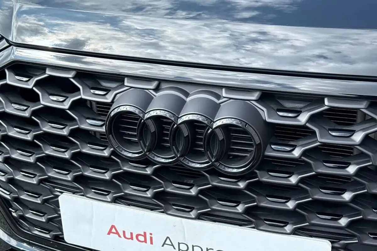 2024-audi-q3-15-35-tfsi-black-edition-sportback-s-tronic-big-24