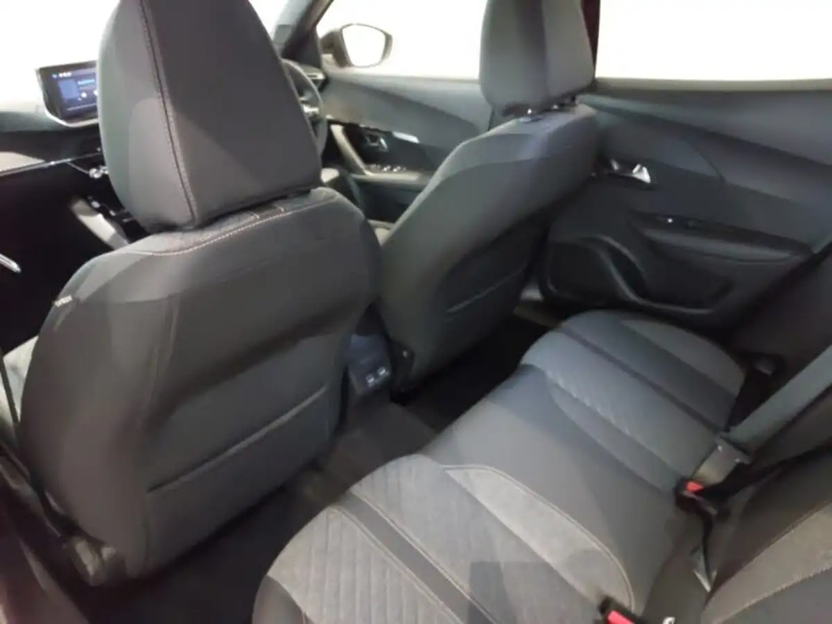 2024-peugeot-2008-suv-12-puretech-allure-130ps-eat8-big-5