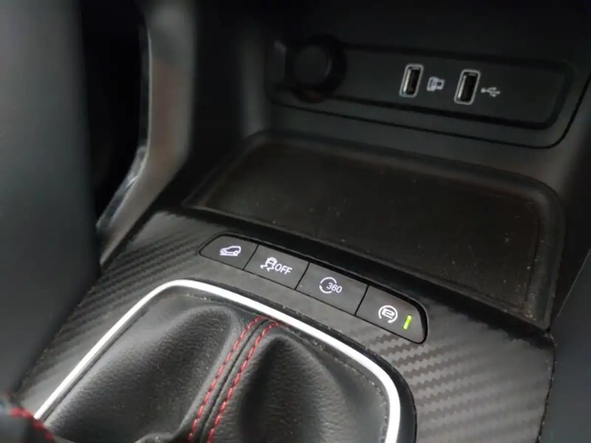 2022-mg-zs-suv-15-vti-tech-exclusive-big-13