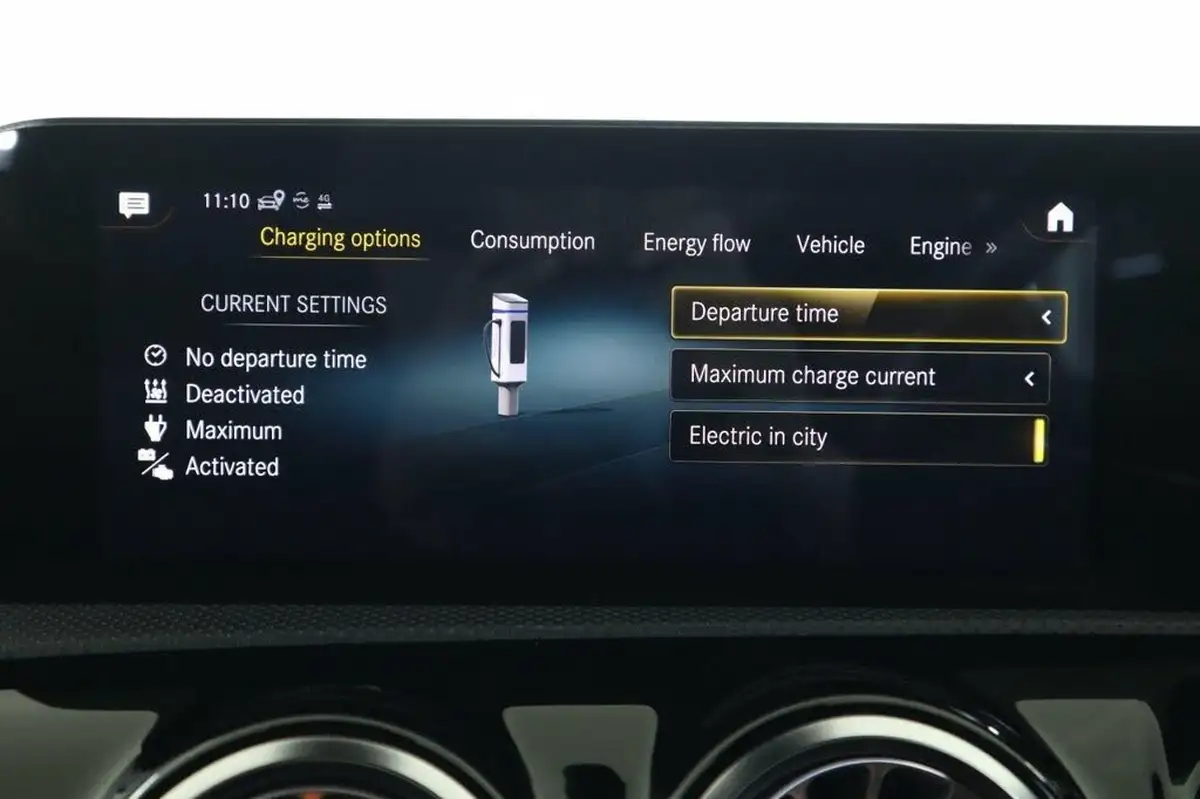 2021-mercedes-benz-a-class-13-a250e-amg-line-premium-hatchback-5d-big-41