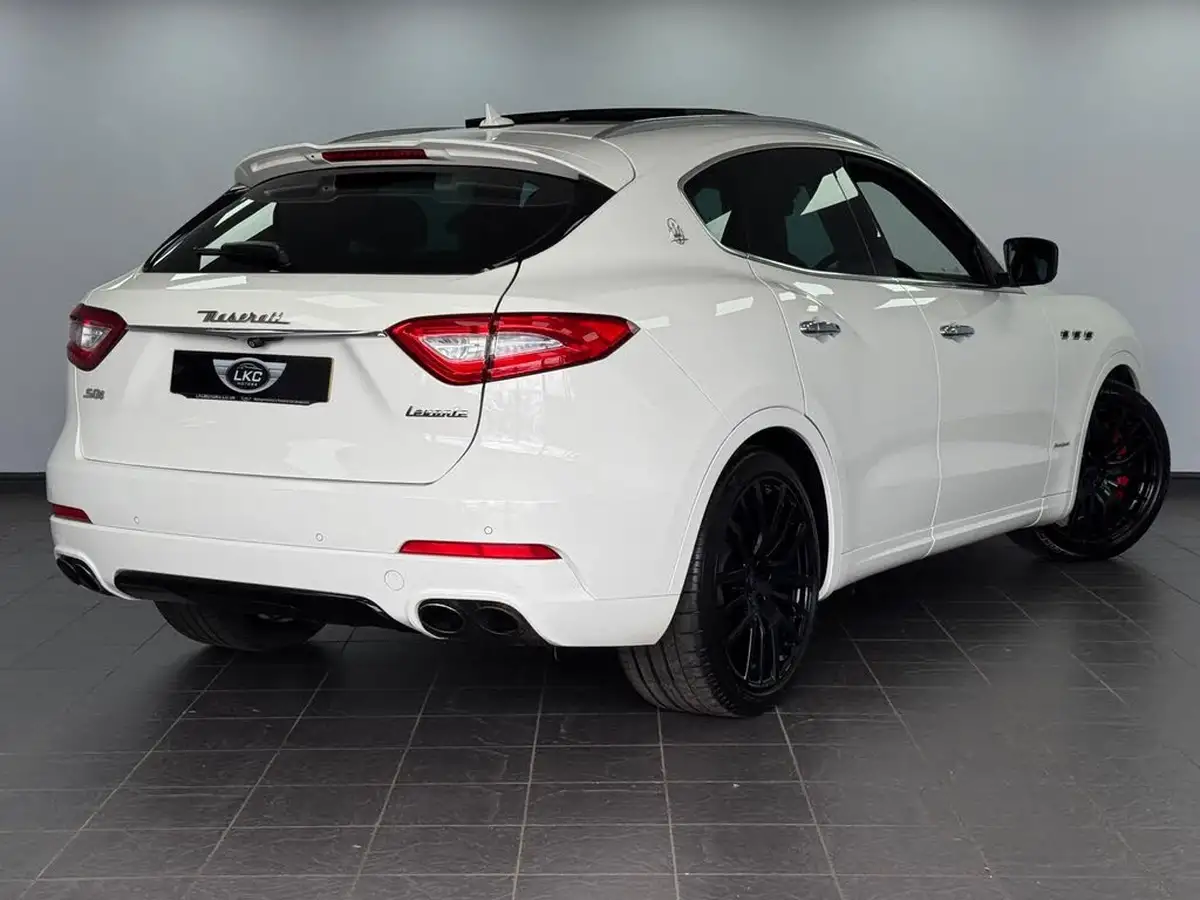 2018-maserati-levante-30-s-gransport-nerissimo-pack-ss-big-1