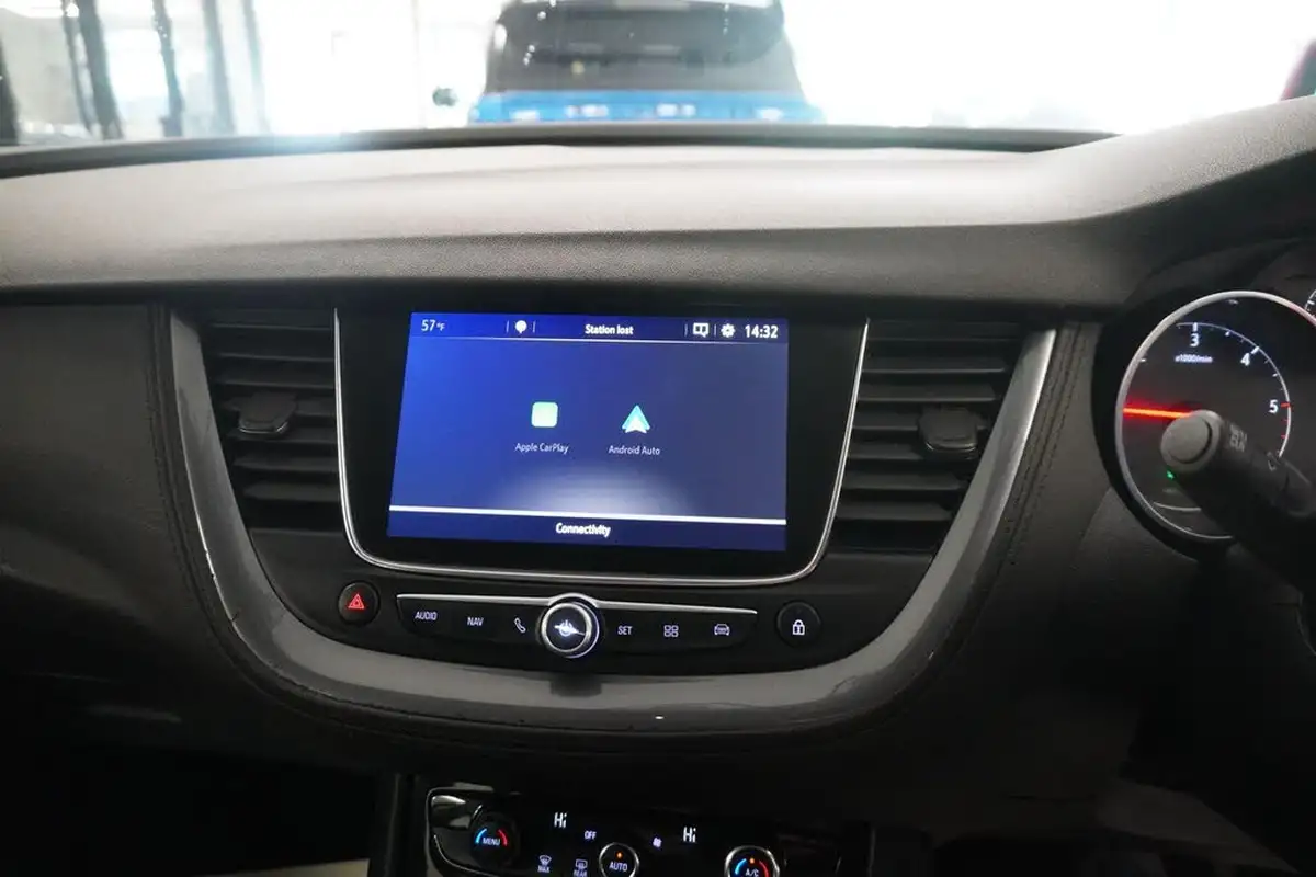 2019-vauxhall-grandland-x-15td-sport-nav-auto-big-2