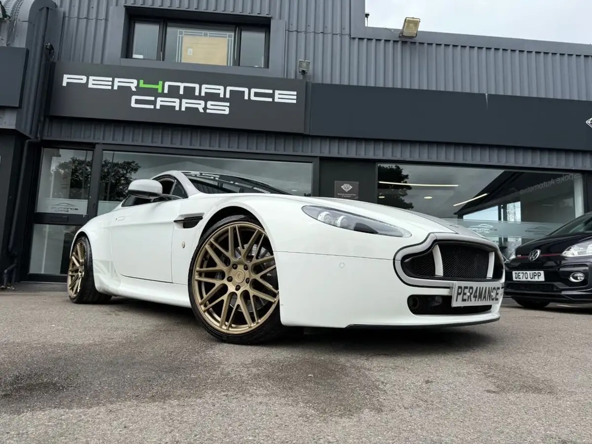 2010-aston-martin-vantage-47-coupe-sportshift-big-6
