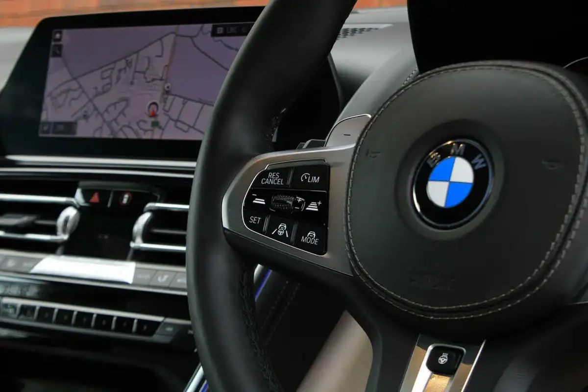 2018-bmw-8-series-30td-840d-xdrive-coupe-big-29