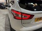 2017-nissan-qashqai-15dci-tekna-small-52