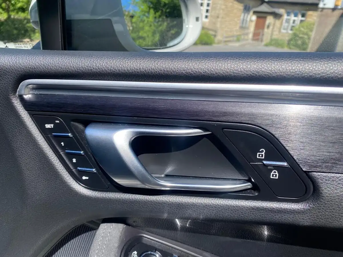 2020-porsche-macan-29-v6-gts-big-20