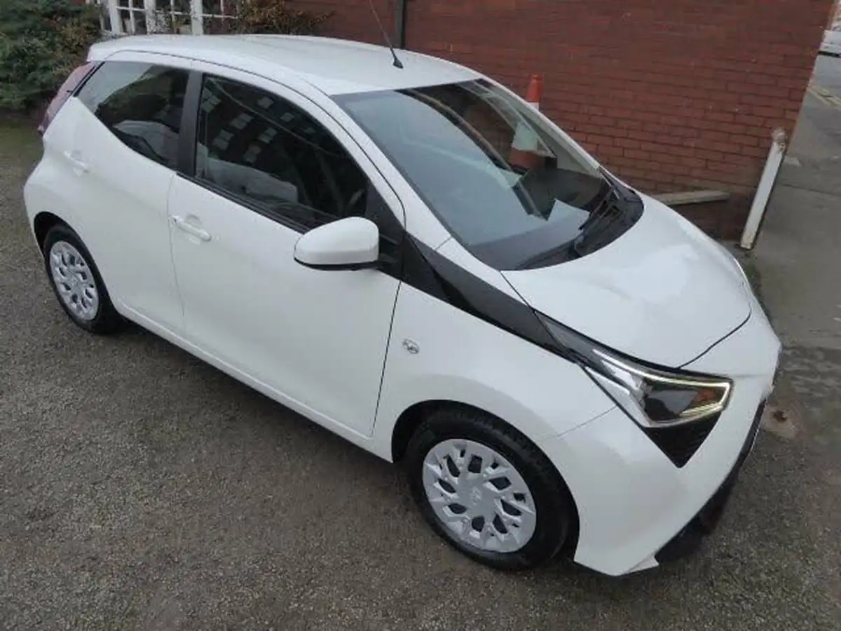 2020-toyota-aygo-10-vvt-i-x-play-big-5