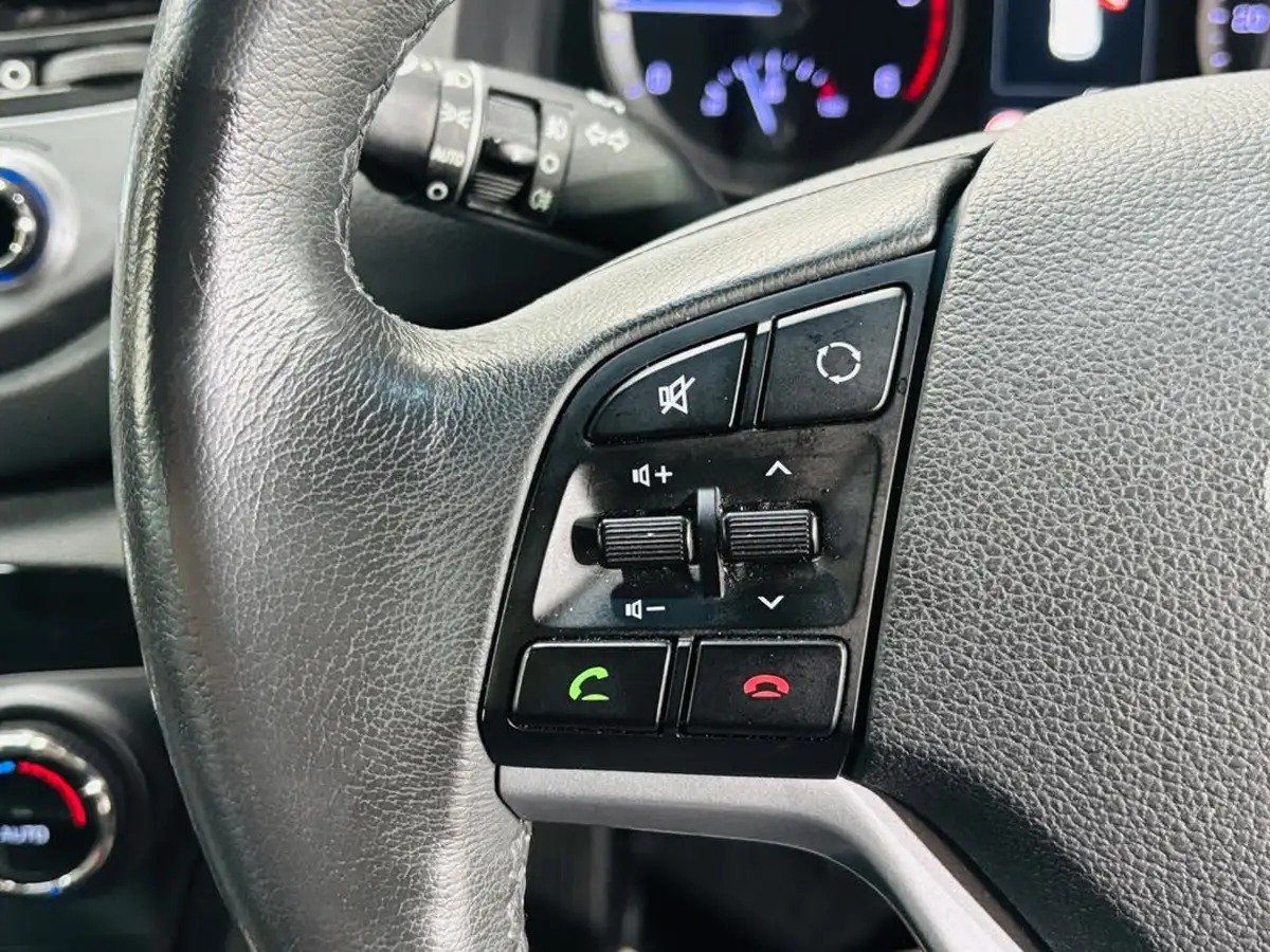 2016-hyundai-tucson-20crdi-premium-se-136ps-auto-big-19