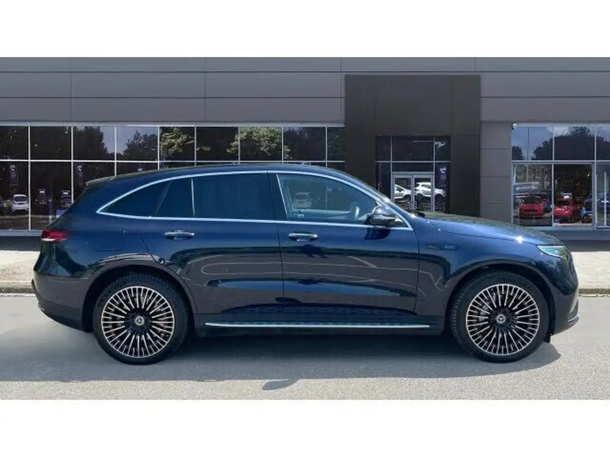 2022-mercedes-benz-eqc-e-eqc-400-amg-line-premium-big-4