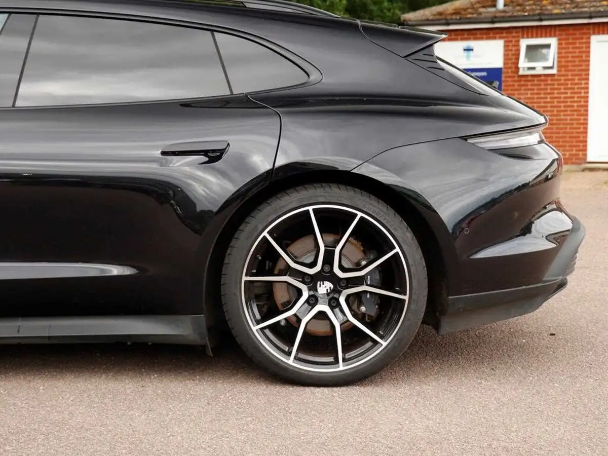 2024-porsche-taycan-e-sport-turismo-408ps-big-28