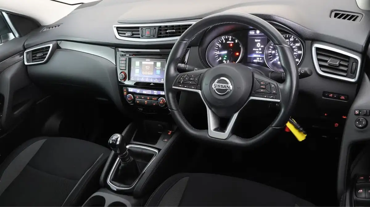 2020-nissan-qashqai-13-dig-t-acenta-premium-140ps-big-8