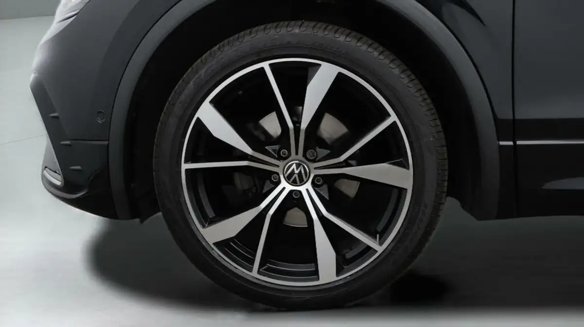 2021-volkswagen-tiguan-15-tsi-r-line-big-18