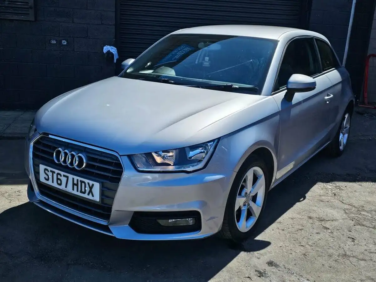2017-audi-a1-10-tfsi-sport-hatchback-3d-big-7