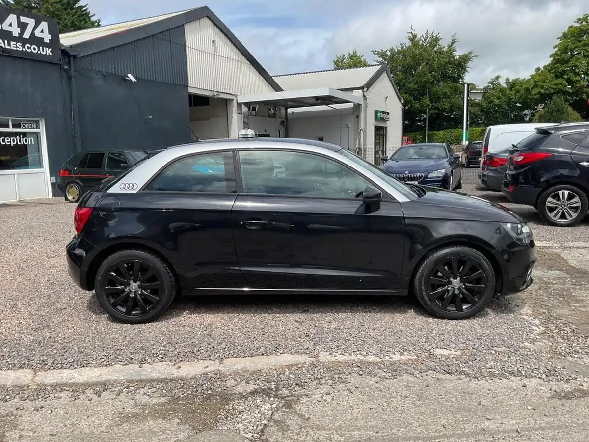 2011-audi-a1-14-sport-tfsi-hatchback-3d-big-59