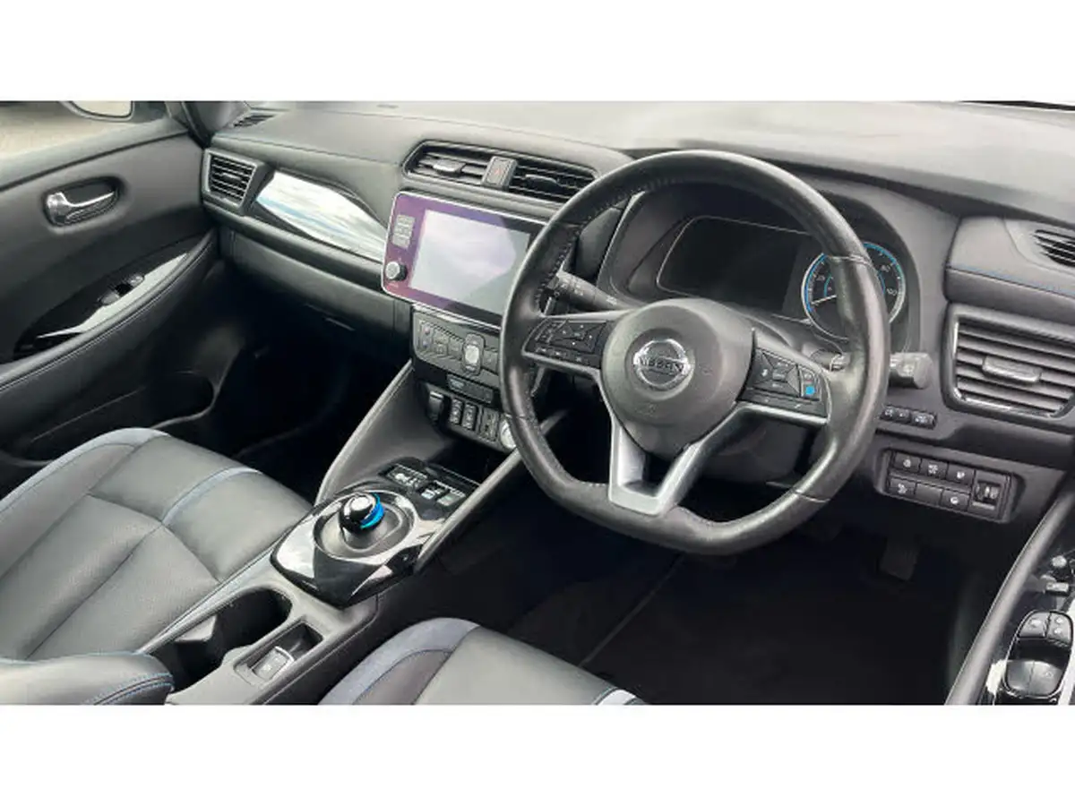 2021-nissan-leaf-e-tekna-big-10