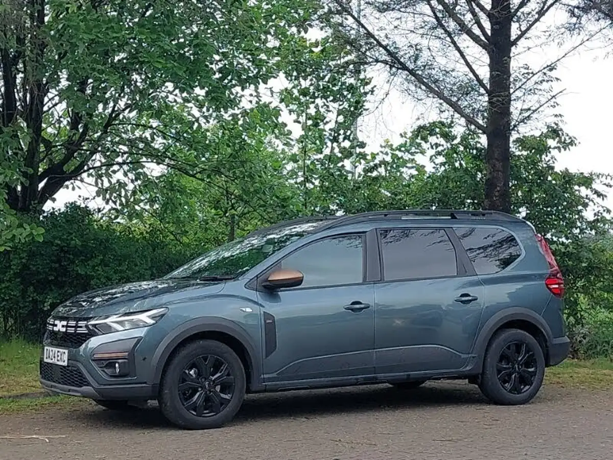 2024-dacia-jogger-16-tce-extreme-big-18