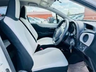2015-toyota-yaris-small-24