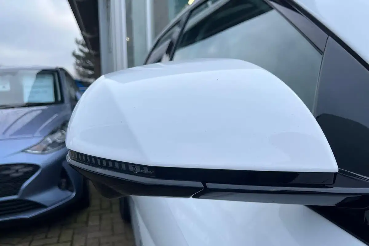 2024-hyundai-ioniq-5-e-ultimate-325ps-77kwh-awd-big-19