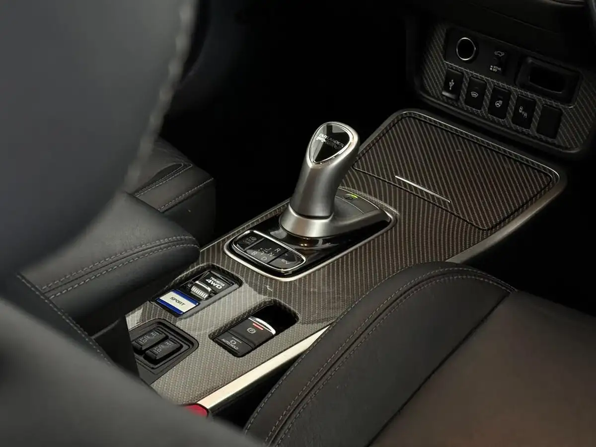 2019-mitsubishi-outlander-24-4h-phev-big-41