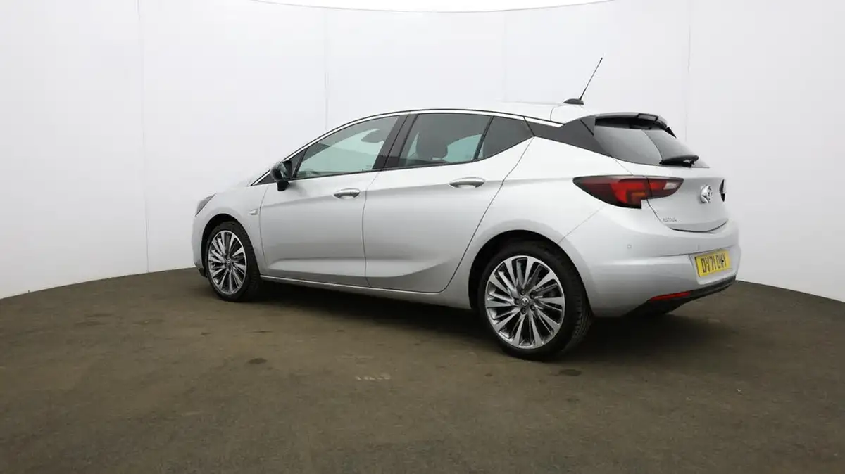 2021-vauxhall-astra-12-turbo-griffin-edition-hatchback-big-55