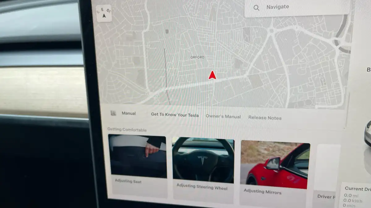 2022-tesla-model-y-e-long-range-big-26