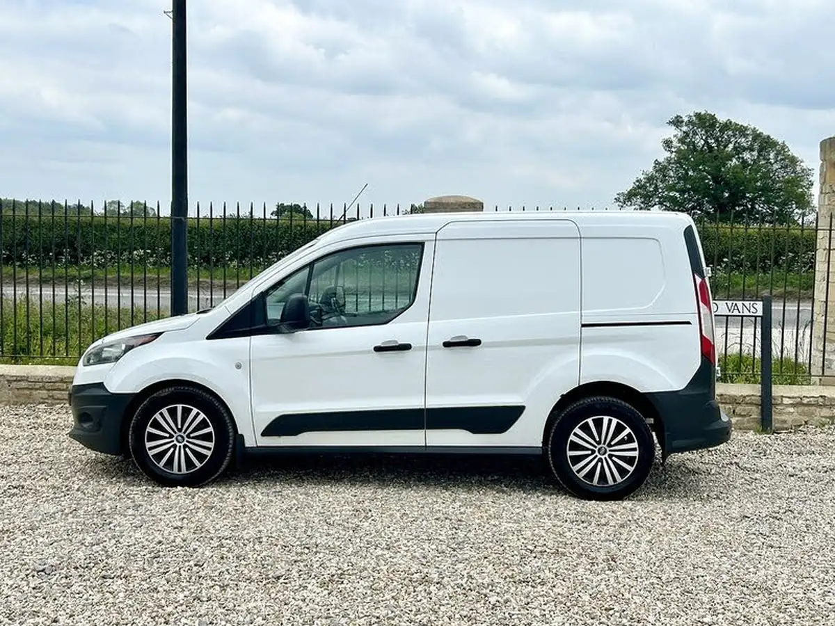 2017-ford-transit-connect-15tdci-l1-200-econetic-big-10