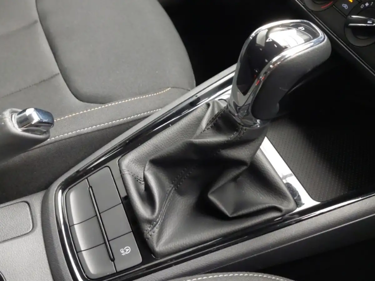 2022-audi-q2-15-35-tfsi-s-line-tronic-big-16