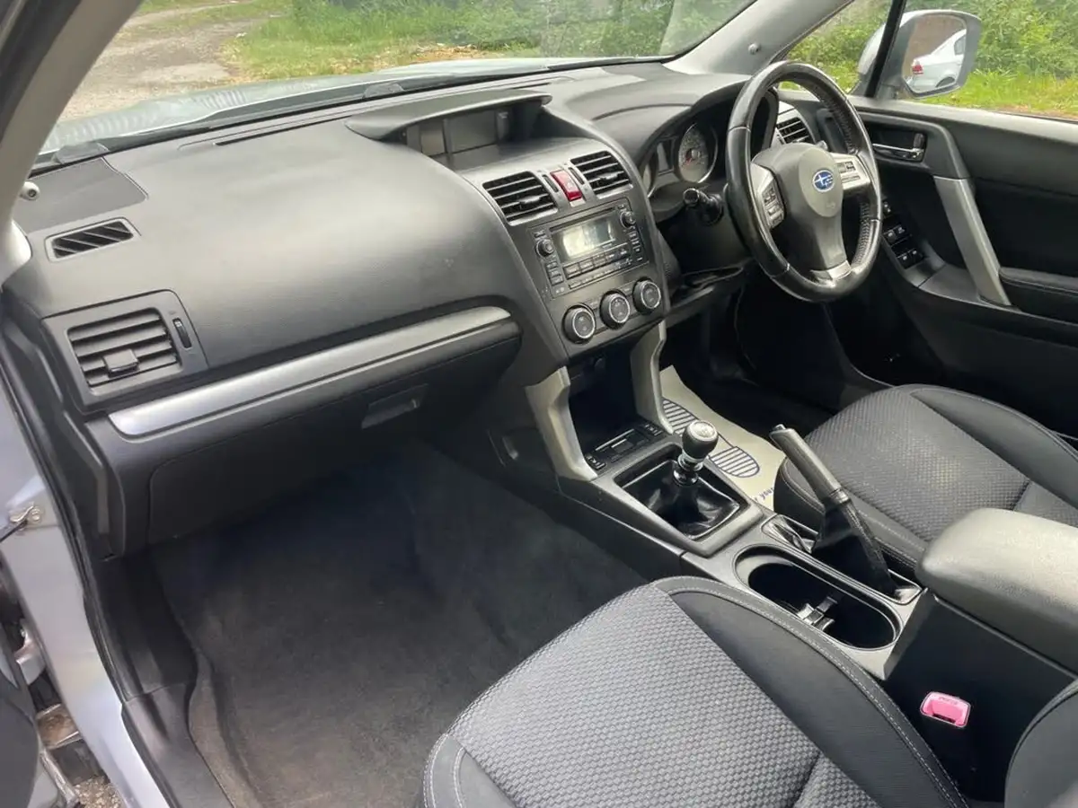 2014-subaru-forester-20td-xc-big-9