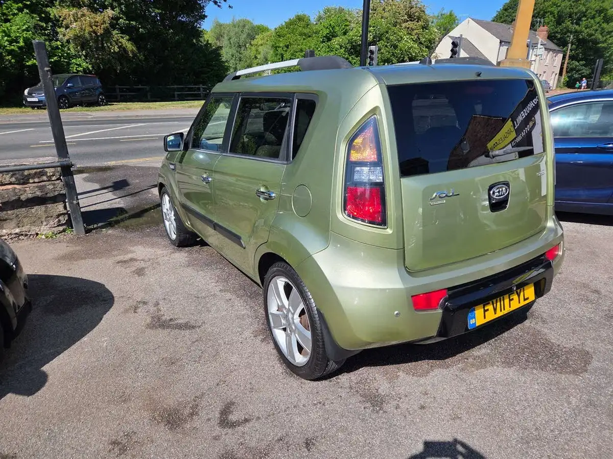 2011-kia-soul-16td-searcher-auto-big-3