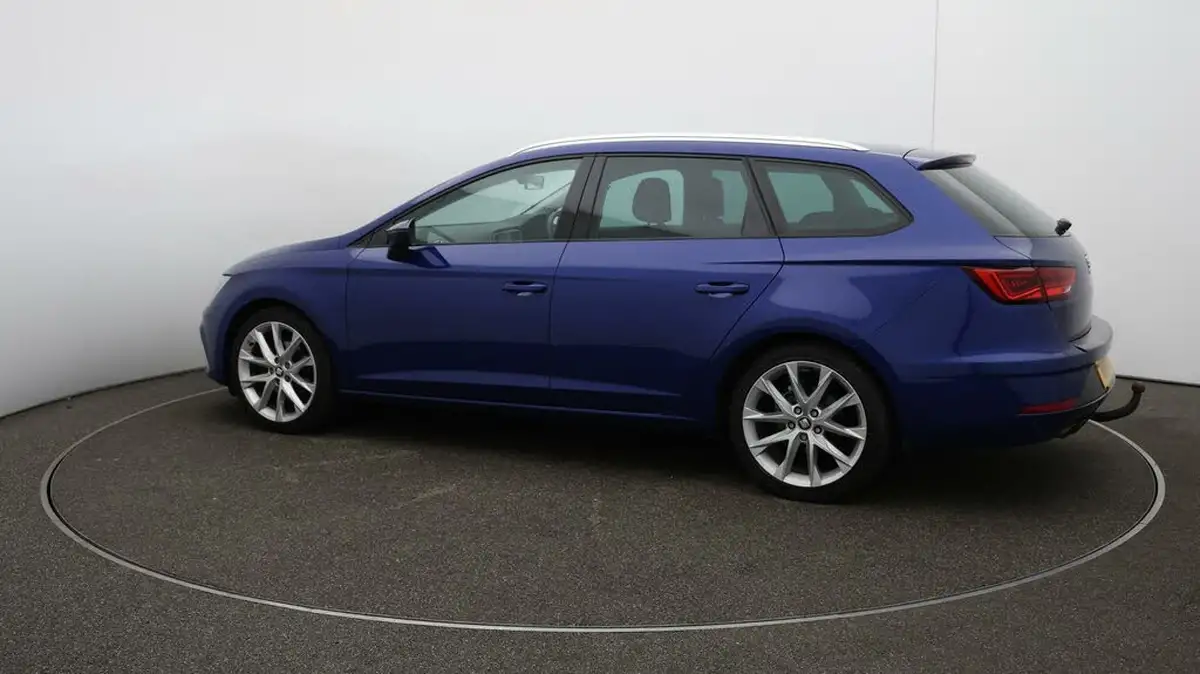 2017-seat-leon-14-ecotsi-fr-technology-estate-5d-dsg-big-39