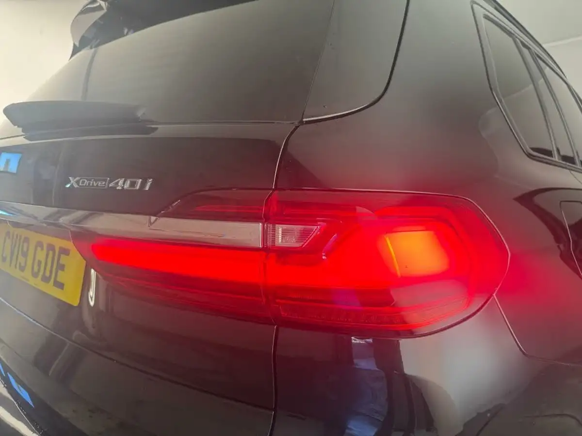 2019-bmw-x7-30-xdrive40i-m-sport-big-42
