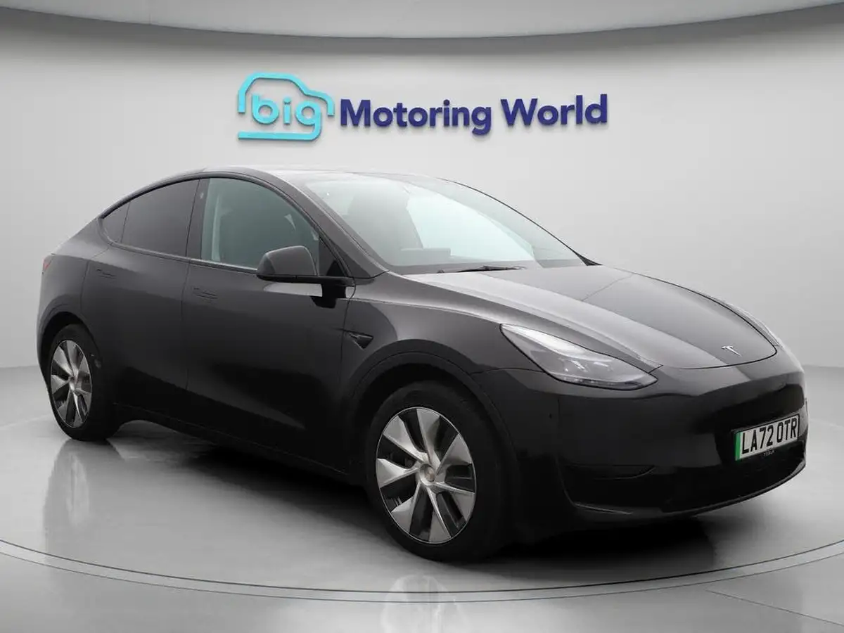 2022-tesla-model-y-e-rwd-big-0