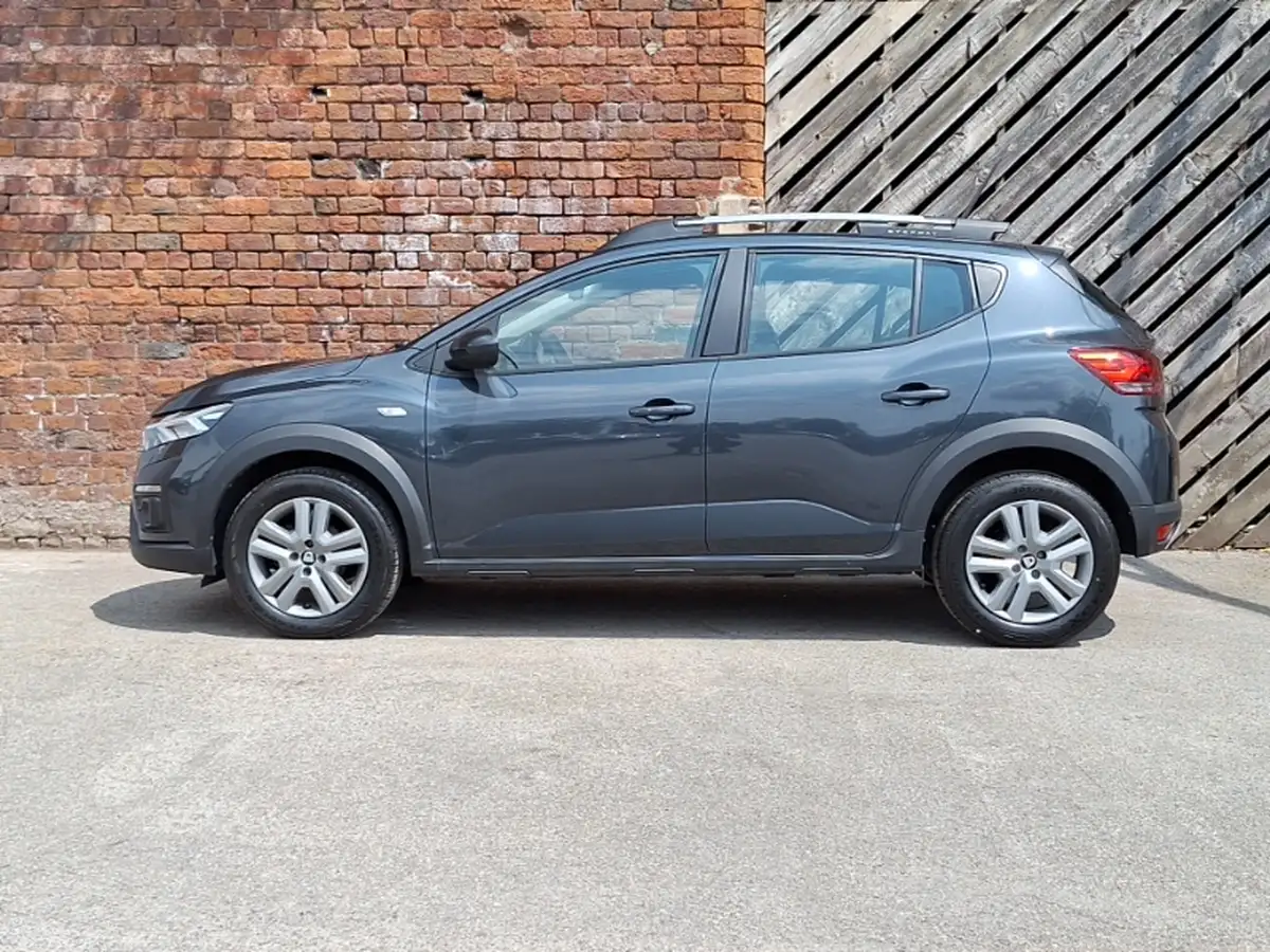 2024-dacia-duster-13-tce-journey-130bhp-1332cc-big-3