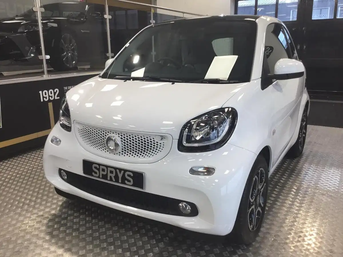 2017-smart-fortwo-09-prime-90bhp-premiumss-coupe-twinamic-big-3