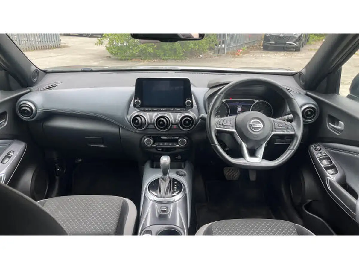 2021-nissan-juke-10-dig-t-n-connecta-dct-big-9