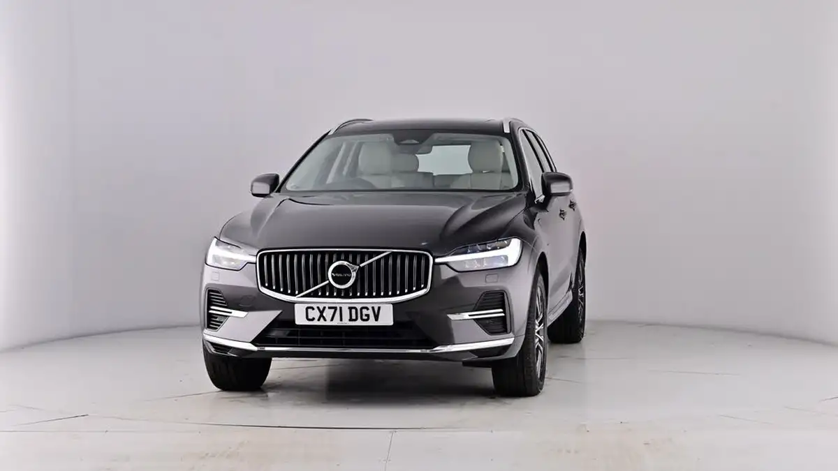 2021-volvo-xc60-20-t6-inscription-350bhp-big-52