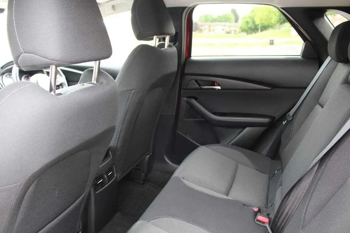 2023-mazda-cx-30-20-e-skyactiv-x-sport-lux-big-18