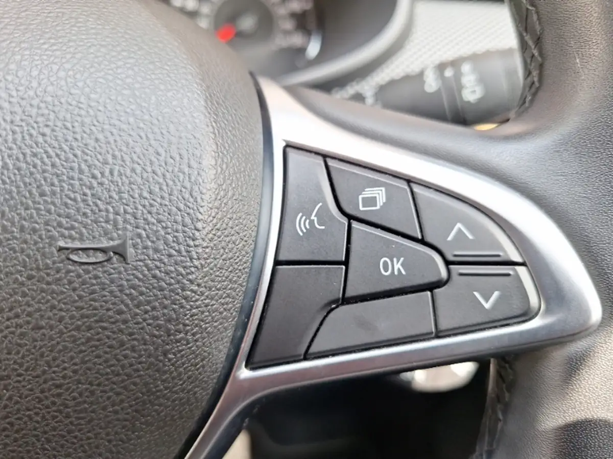 2020-suzuki-swift-12-dualjet-sz-t-90ps-1242cc-big-15