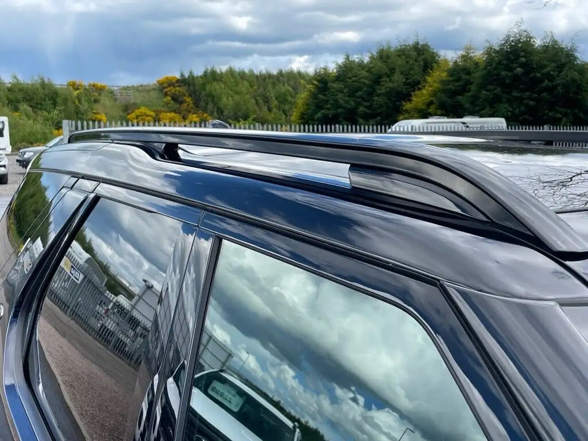 2023-land-rover-discovery-30-d250-r-dynamic-s-big-15