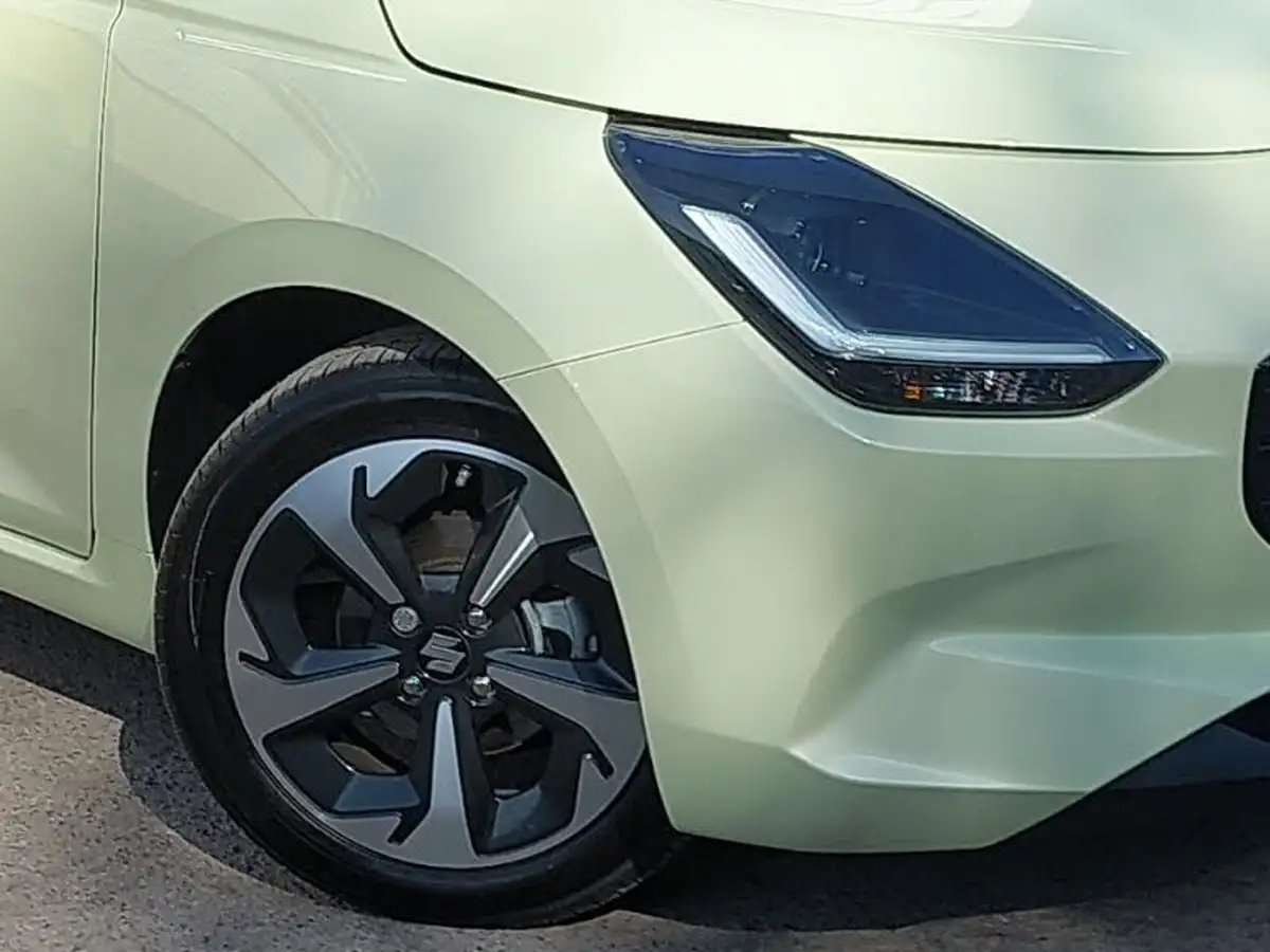 2024-suzuki-swift-12-ultra-cvt-big-8