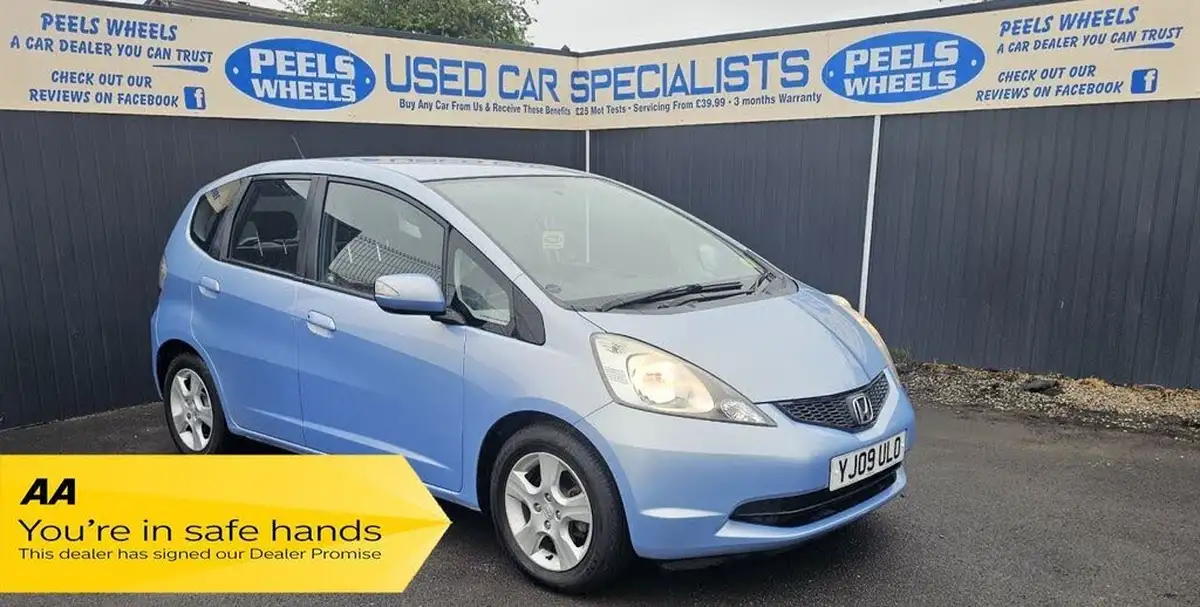 2009-honda-jazz-14-es-big-0