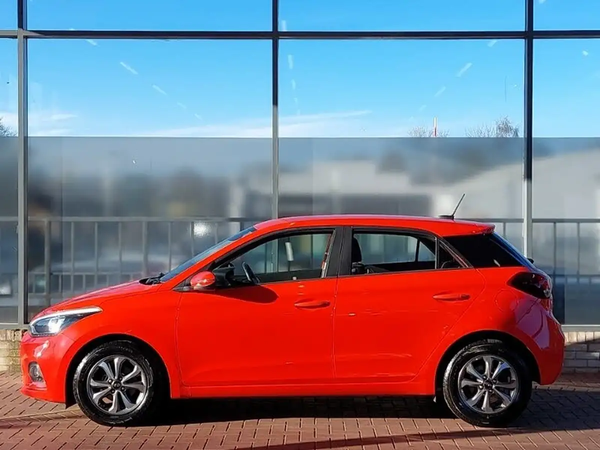 2018-hyundai-i20-12-se-mpi-isg-hatchback-5d-big-3