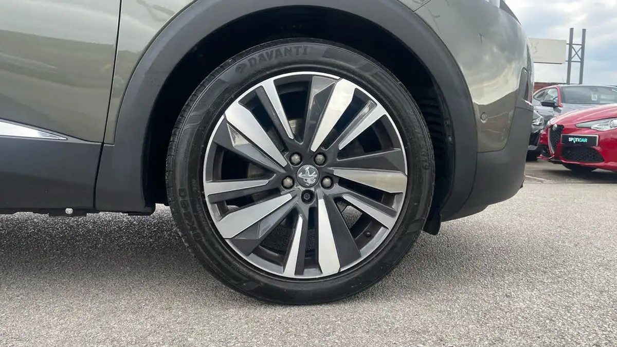 2018-peugeot-5008-suv-12-puretech-gt-line-premium-big-16